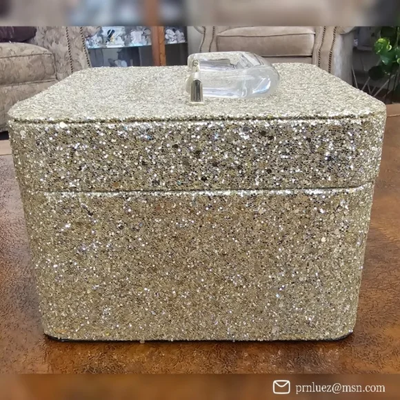 Victoria's Secret Gold Glitter Makeup Train Case - Picture 3 of 8